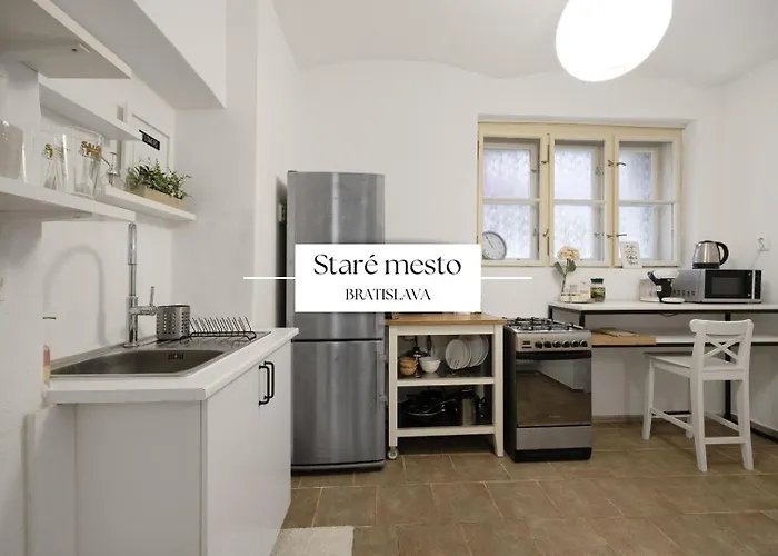 アパート Stylish Historical + Backyard *